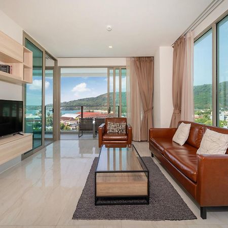 Sea View 2Br Apartment Oceana C35, Just 5 Min Walk To Pantai Kamala Bagian luar foto