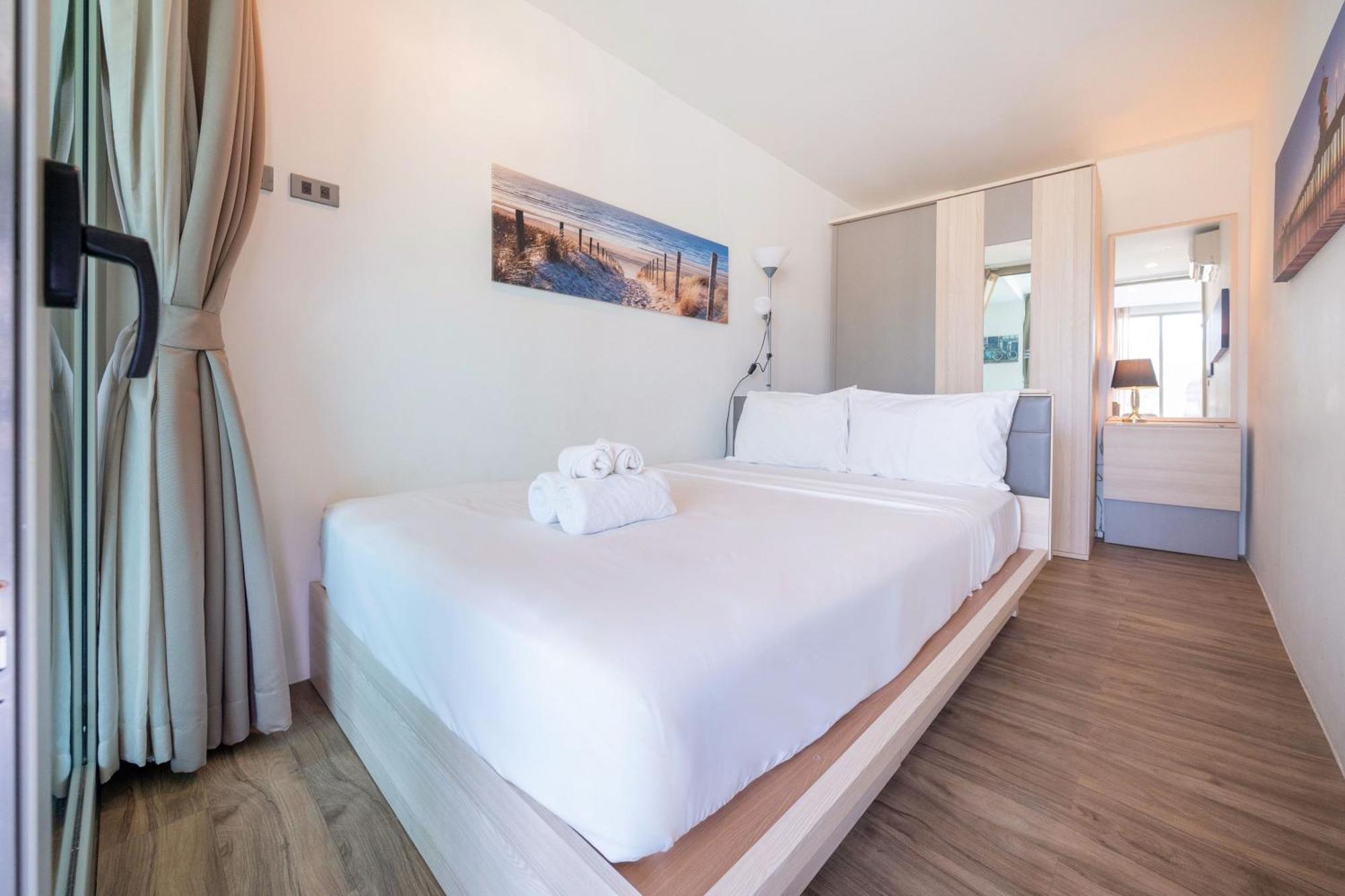 Sea View 2Br Apartment Oceana C35, Just 5 Min Walk To Pantai Kamala Bagian luar foto