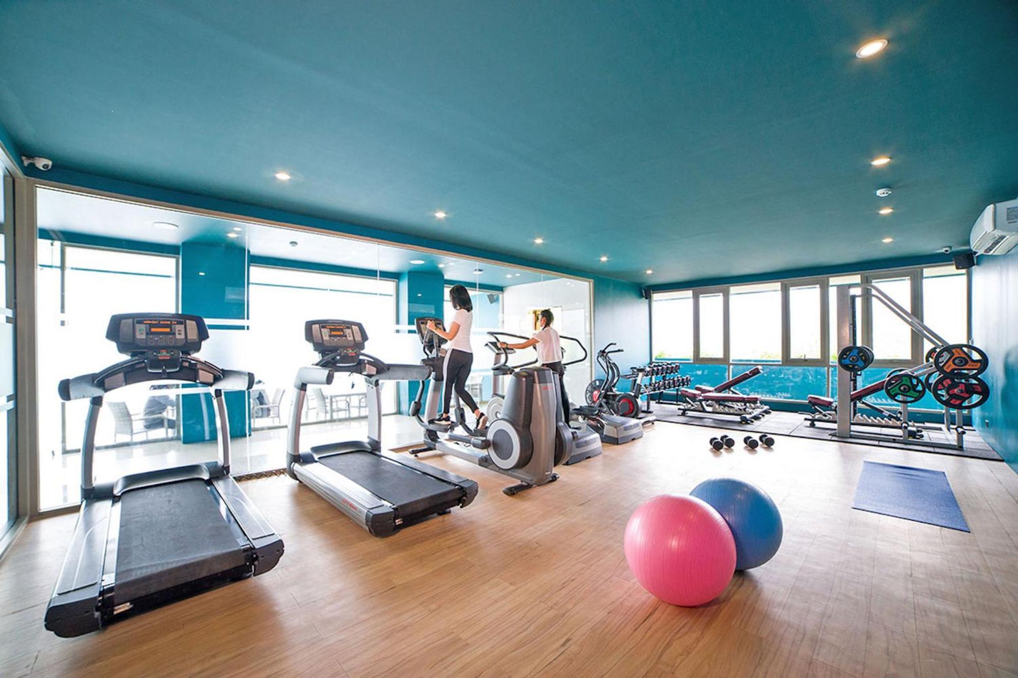 Sea View 2Br Apartment Oceana C35, Just 5 Min Walk To Pantai Kamala Bagian luar foto